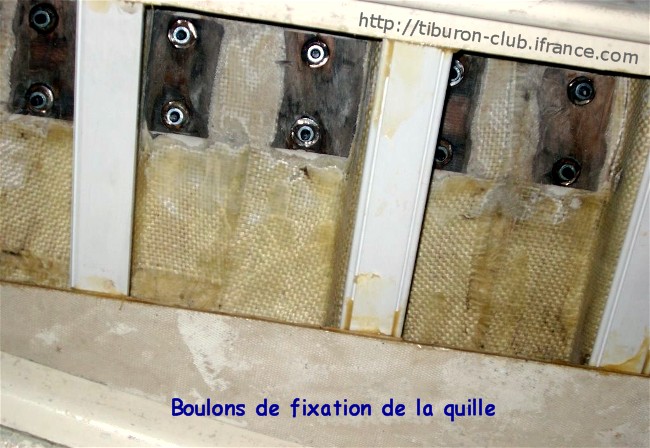 bateau à l'envers